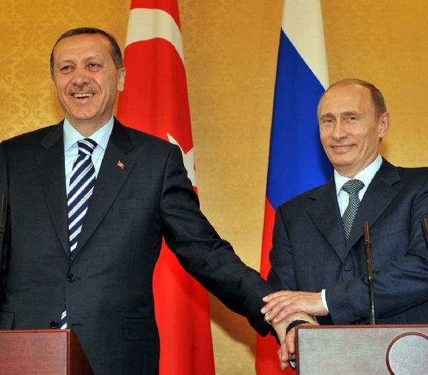 Erdoğan Ve Putin Referandumu Görüştü
