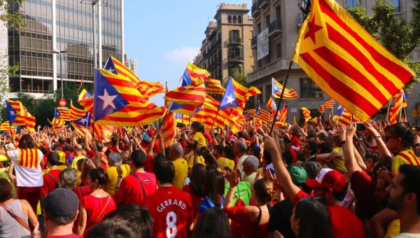 İspanya Hükümeti Katalonya&#039;daki Gerginliği Düşürmeye Çalışıyor