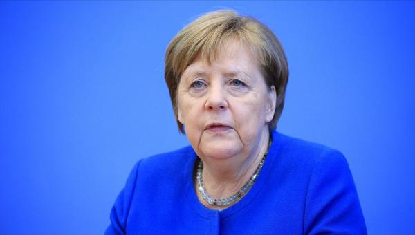Merkel, &#039;sağlıklı ramazanda&#039; diledi