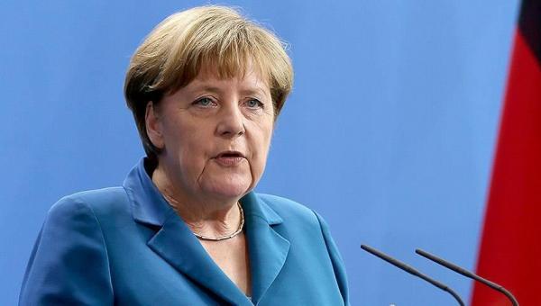 Merkel: Mücadelede tetikteyiz