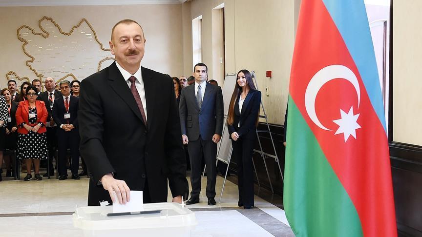 Aliyev yeniden cumhurbaşkanı