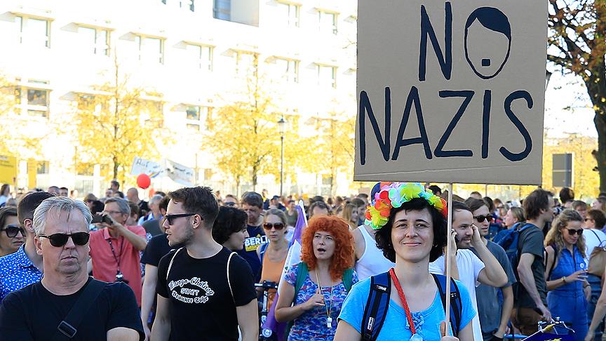 Almanya’da ırkçılık protesto edildi