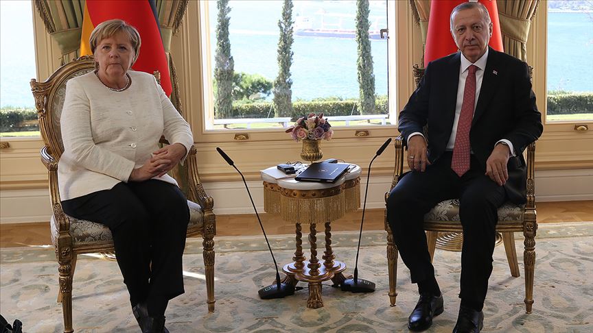 Erdoğan ile Merkel Suriye&#039;yi görüştü