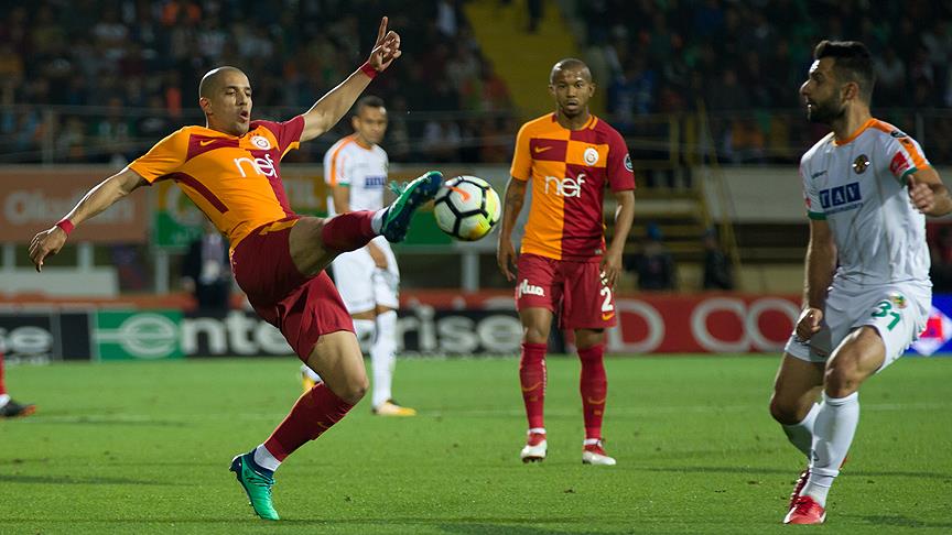 Galatasaray Alanya&#039;dan lider dönüyor