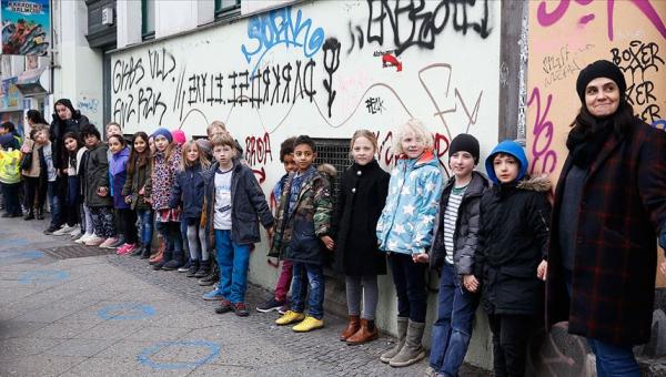 Berlin ve Irkçılığa karşı insan zinciri 
