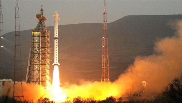 Çin Gaofın-7&#039;yi uzaya fırlattı