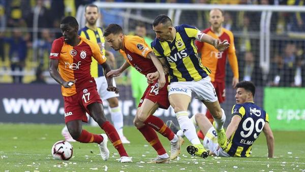 Fenerbahçe-Galatasaray derbisi başa baş