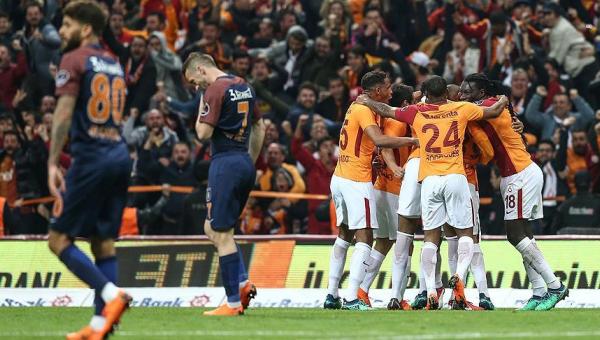 Galatasaray zirveyi devraldı