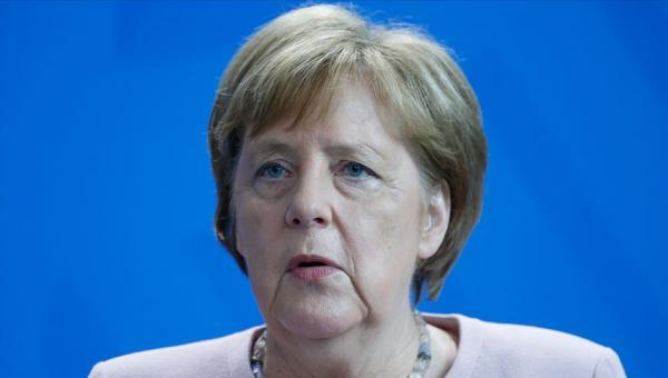 Merkel: İran ile ihtilaf barışçıl çözülmeli