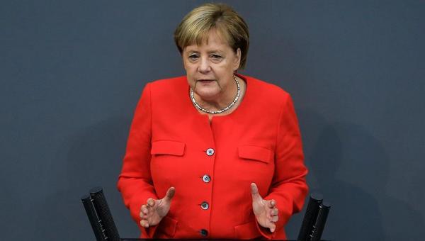 Merkel&#039;den &#039;iki devletli çözüm&#039; 