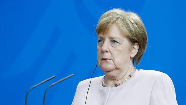 Merkel Irak&#039;ta Kürt devleti karşıtı